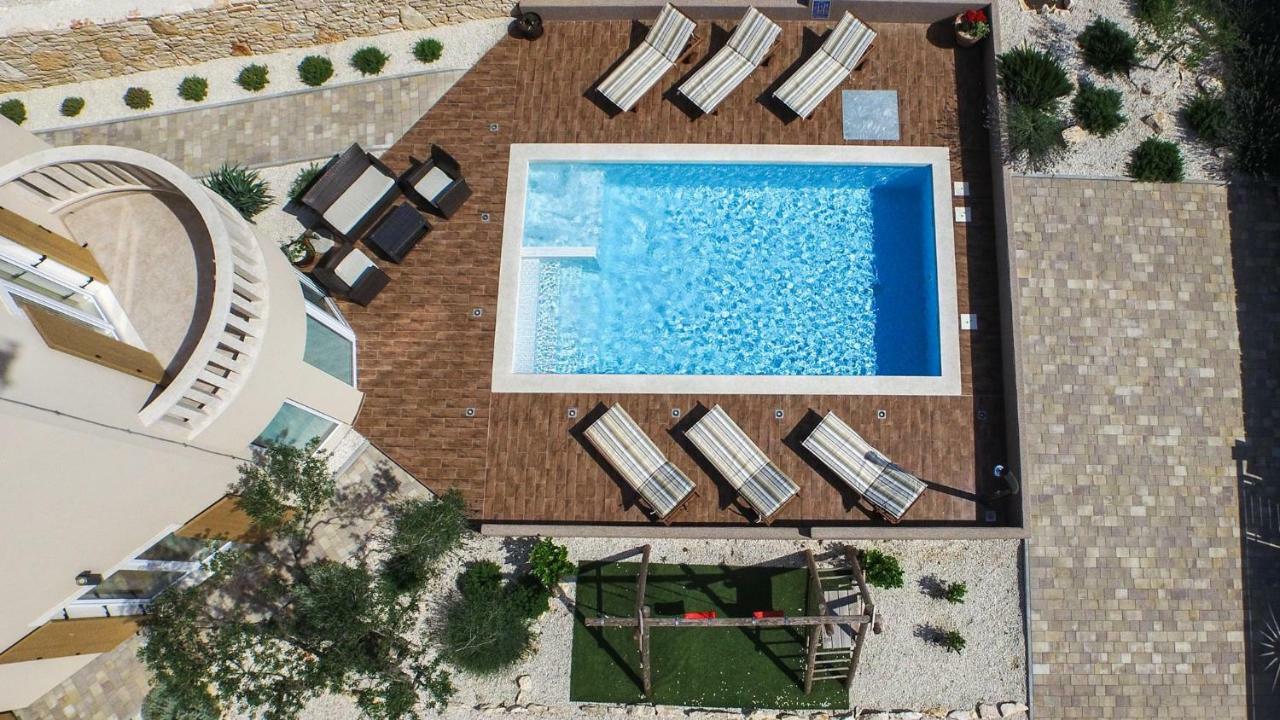 6-Bedroom Villa Chiara With Sea View Premantura Buitenkant foto