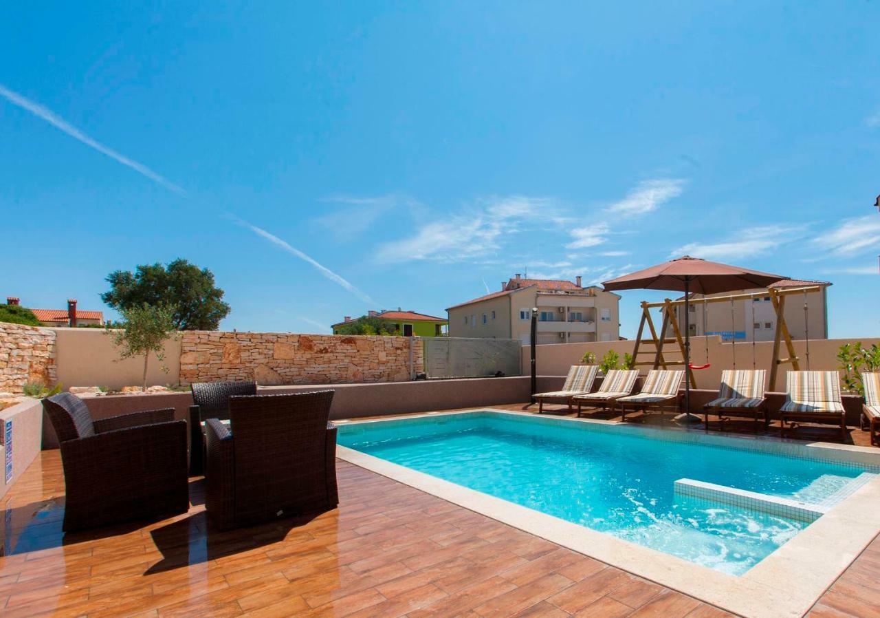 6-Bedroom Villa Chiara With Sea View Premantura Buitenkant foto