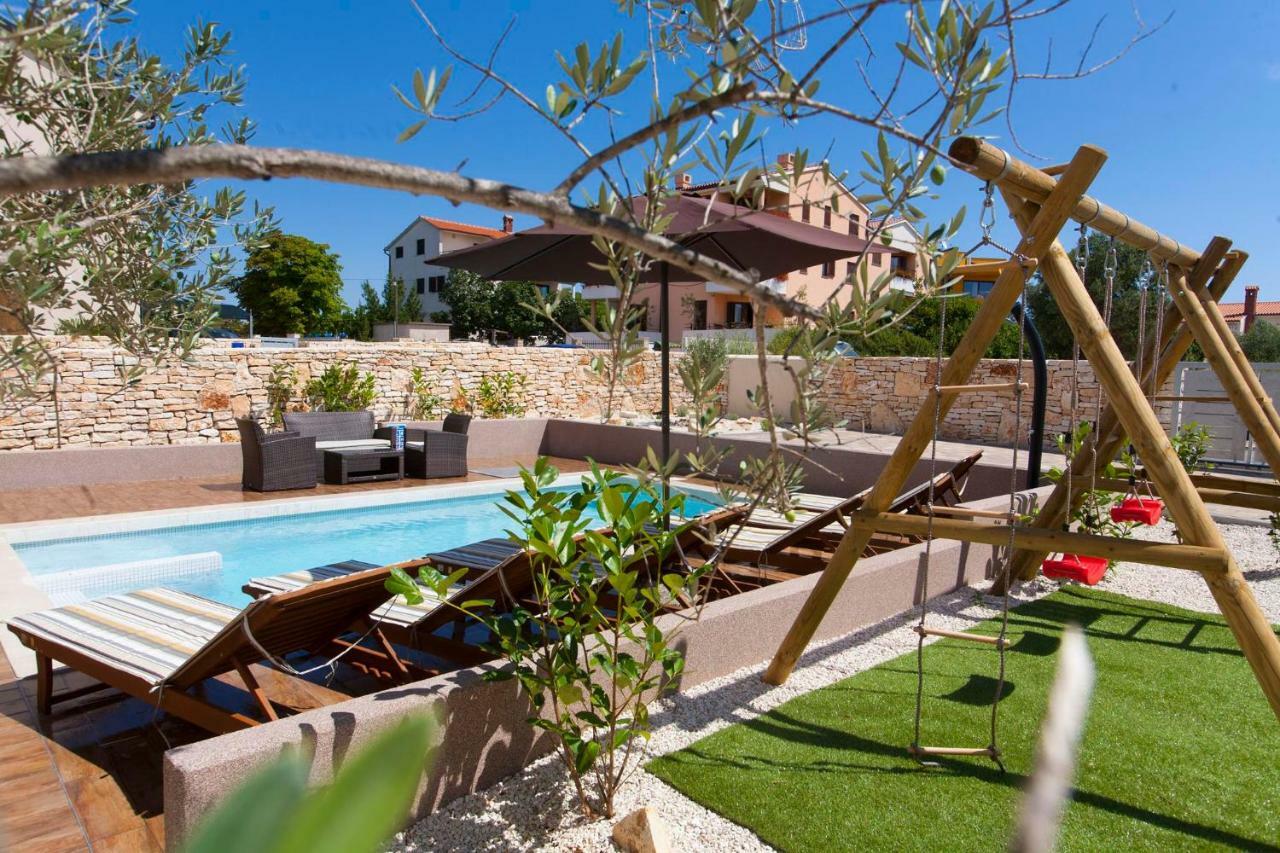 6-Bedroom Villa Chiara With Sea View Premantura Buitenkant foto