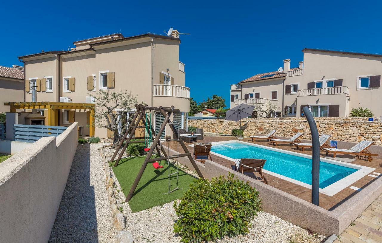 6-Bedroom Villa Chiara With Sea View Premantura Buitenkant foto