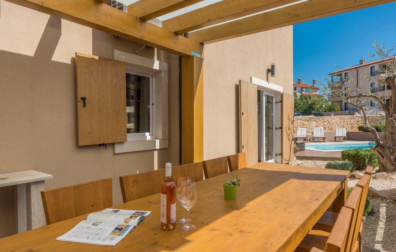 6-Bedroom Villa Chiara With Sea View Premantura Buitenkant foto